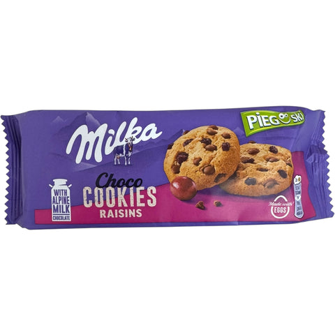 Milka piegusk cookies with raisins 135g pack, a delicious treat made with real raisins.