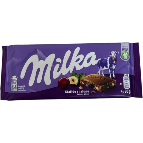 Milka raisins and nuts chocolate bar showing the Milka chocolate with raisins flavor, perfect for nut lovers.