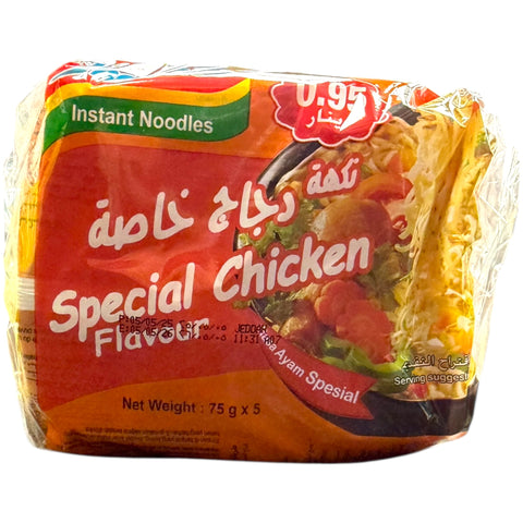 Indomie Special Chicken Flavour – 5 Packs with noodles and seasoning sachets, perfect for quick and tasty meals.