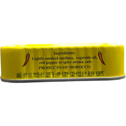 Alshark Moroccan Sardines in Spicy Oil – 120g – Close-up of the sardines highlighting their appetizing appearance and spices.