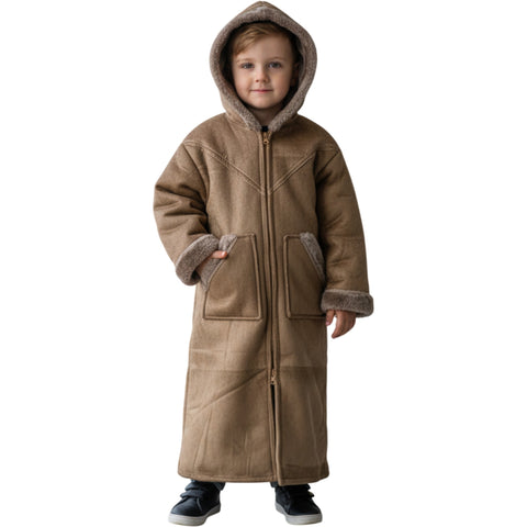Detail of the hood from the Kids Winter Fur Coat – Hooded 3-4 y old, designed for extra protection against winter elements.