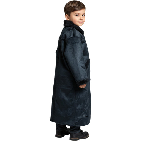 Kids Winter Fur Coat – Hooded 3-4 y old with child playing outside, highlighting its warmth and durability.